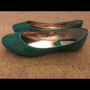 Steve Madden flats (6.5)